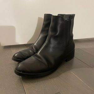 Stuart Weiztman Chelsea Boots